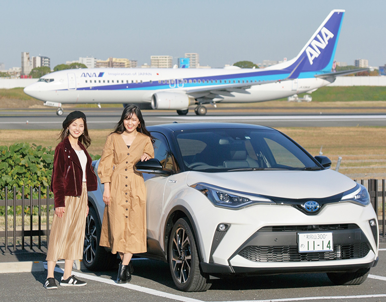 轟音を上げて目の前で離着陸する飛行機は大迫力