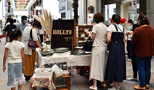 毎月第2日曜日に、ぶらくり丁商店街＆中ぶらくり丁商店街で開催されるポポロハスマーケット