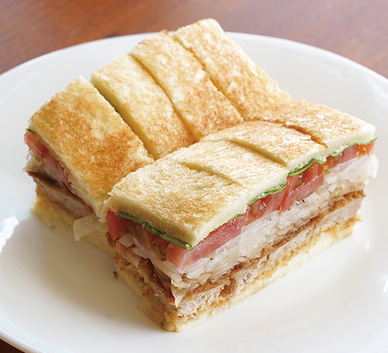 ヒレカツサンド950円10:30~17:00(土日祝は8:00~)