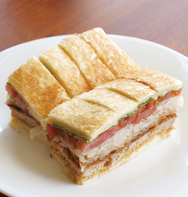 ヒレカツサンド950円10:30~17:00(土日祝は8:00~)