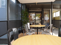 ZETTON CAFEの店内