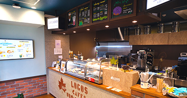 アウトドアブランド「LOGOS」が運営するLOGOS BBQスタジアム＆カフェ。