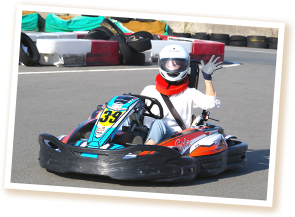 110mの長いホームストレートに勝負魂が掻き立てられます