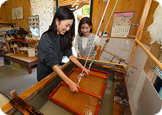 しみず温泉近くの体験工房「わらし」