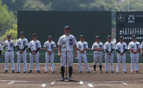 今シーズンから試合数も増えた紀三井寺公園野球場での開幕戦!